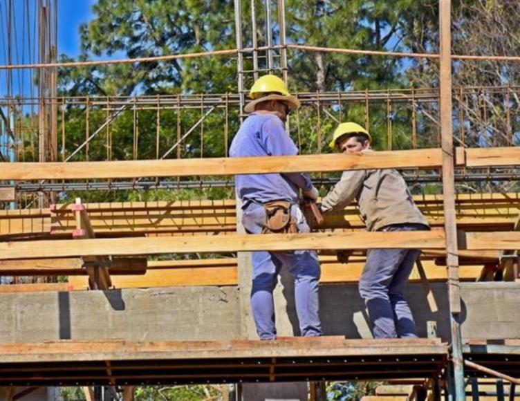 Las obras particulares con más de 10 trabajadores deberán ser autorizadas 