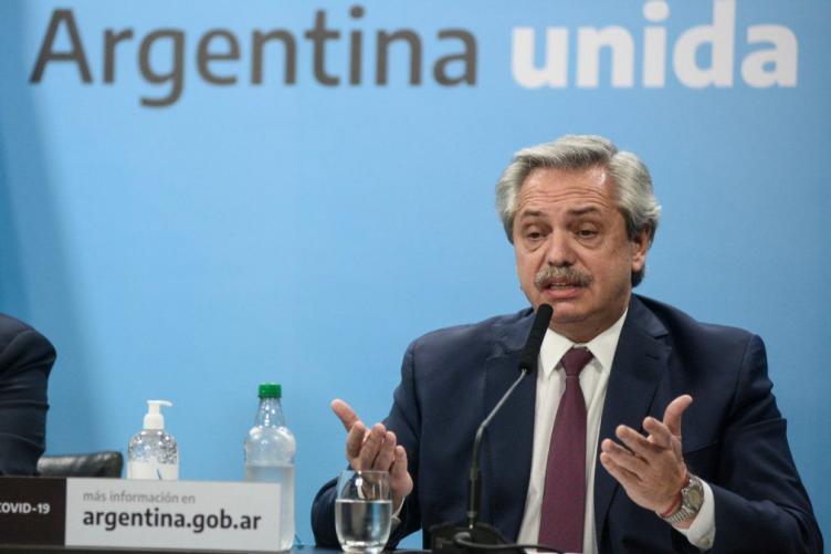 Denunciaron penalmente a Alberto Fernández por 