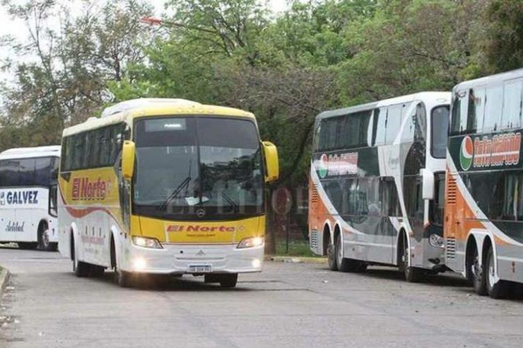 Transporte interurbano: la Provincia adelanta fondos y el servicio continúa