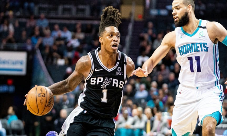 Lonnie Walker reveló haber sido abusado de chico