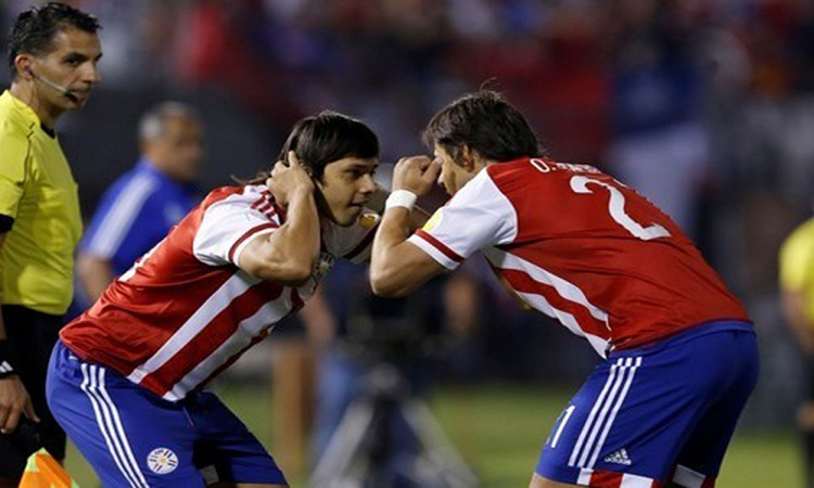 Autorizan a los futbolistas de la selección de Paraguay a entrenarse en su país