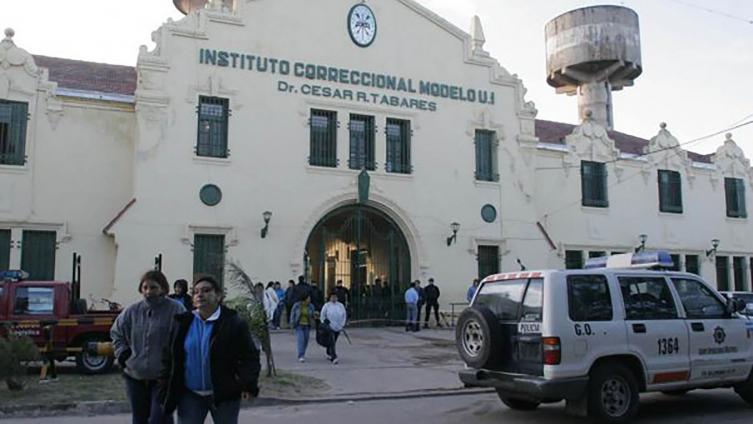 Mataron a un preso en la cárcel de Coronda