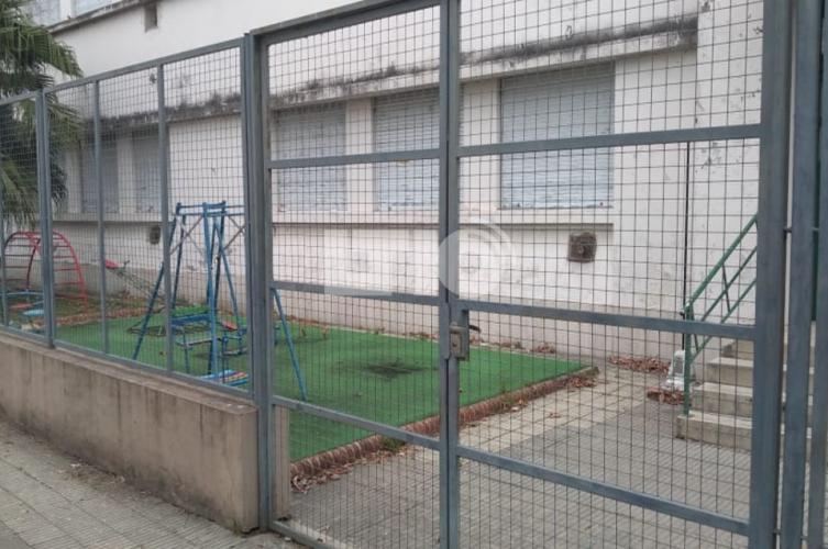 Se llevaron una calesita y un tobogán de la escuela Avellaneda