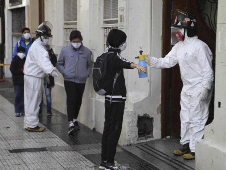 Nuevo récord de contagios en un día en el país: fueron 2.146 y ya hay casi 45 mil casos