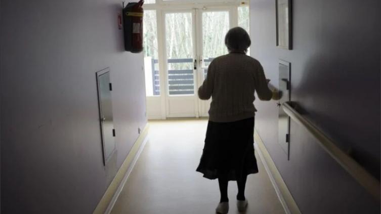 Geriátricos: “En muchos lugares no están dadas las condiciones para las visitas”
