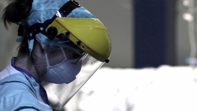 Informan siete nuevas muertes por coronavirus y una suba en la demanda de camas de terapia