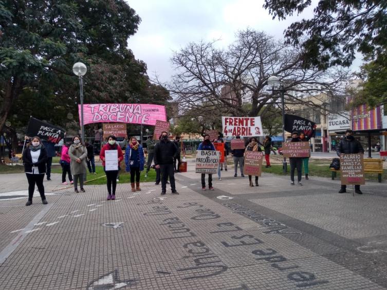 Trabajadores estatales reclamaron la reapertura de paritarias y el pase a planta
