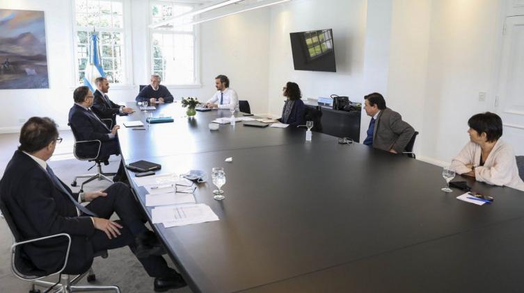 Alberto Fernández analizó las medidas postcuarentena