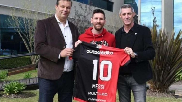 Newell's y el sueño de Messi: “Chiqui Tapia también quiere que Leo venga”