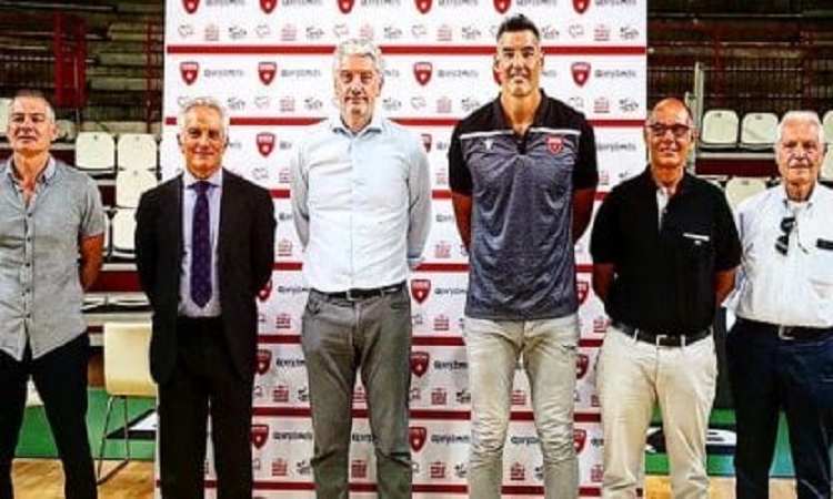 Luis Scola: “Sé que la gente espera mucho de mí y eso es algo bueno”