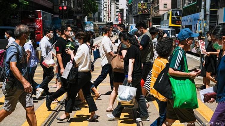 Hong Kong endurece las restricciones por aumento de casos