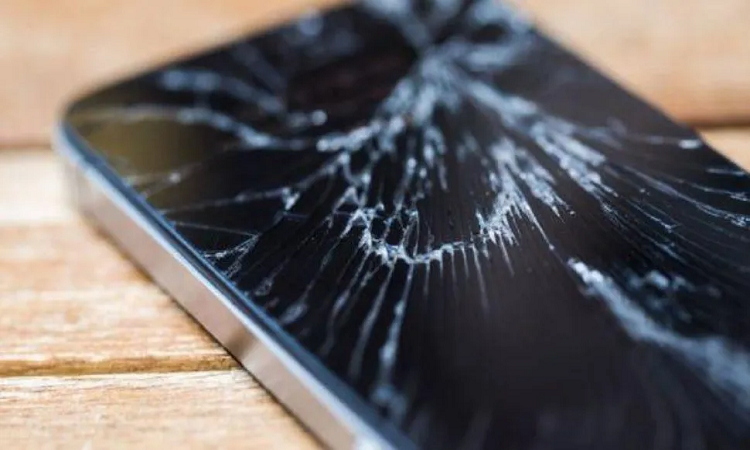 El nuevo virus que puede llegar a prenderte fuego el teléfono celular