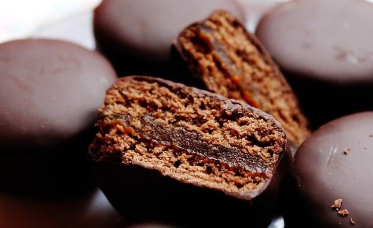 La ANMAT prohibió una marca de alfajores para celíacos