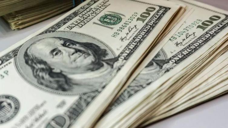 Tras el acuerdo por la deuda, el blue se hundió 8 pesos