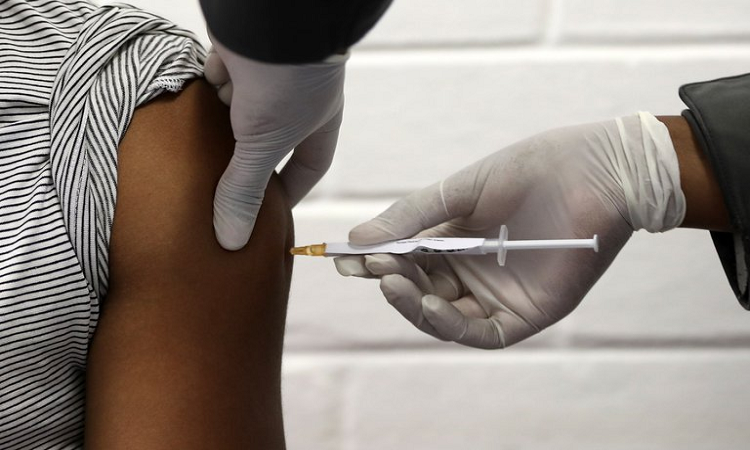 La vacuna de Novavax contra el SARS-CoV-2 muestra resultados positivos en un ensayo inicial