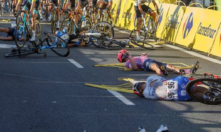 El ciclista víctima del brutal accidente en el Tour de Polonia salió del coma