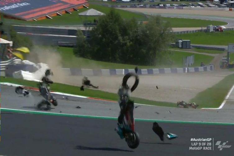 El brutal accidente en el Moto GP del que Valentino Rossi se salvó por centímetros