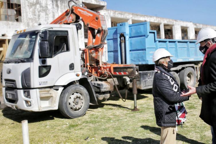 Comenzaron las demoliciones del plan integral 