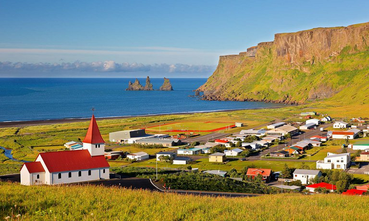 Doble test y cuarentena de 5 días: así es el protocolo de Islandia para turistas