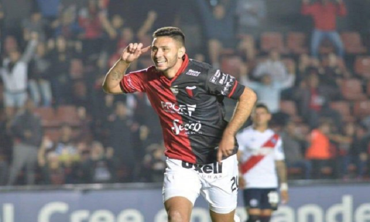 Sandoval y Chancalay todavía no arreglaron su extensión de contrato