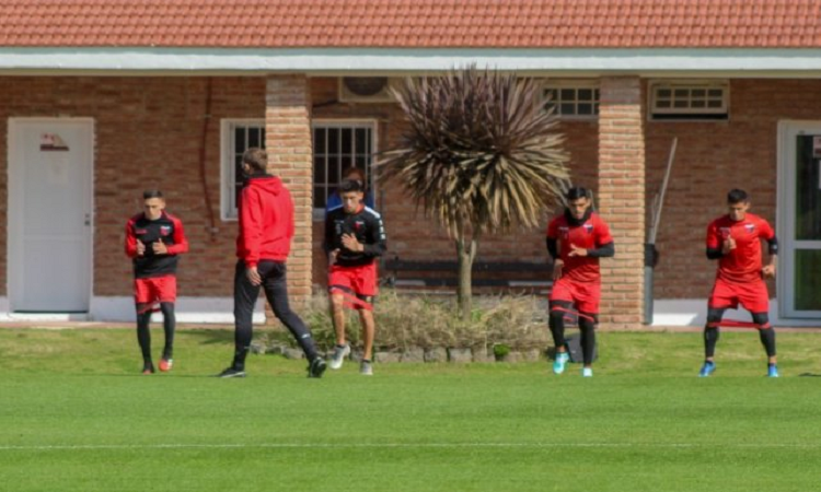 Colón comenzó los trabajos  de la semana con novedades
