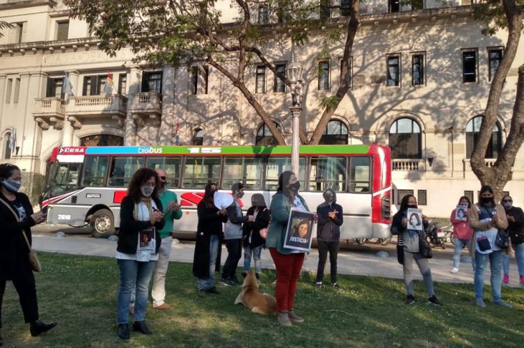 La familia y los amigos de Vanesa Castillo esperan justicia 