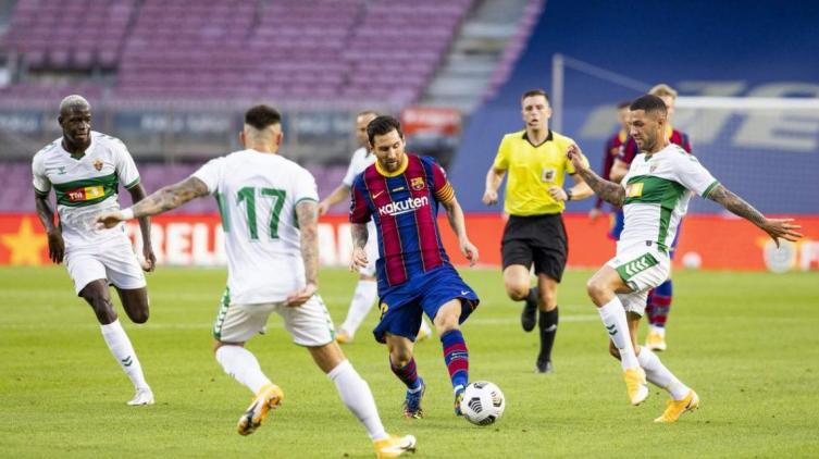 Barcelona le ganó al Elche y alzó el trofeo Joan Gamper