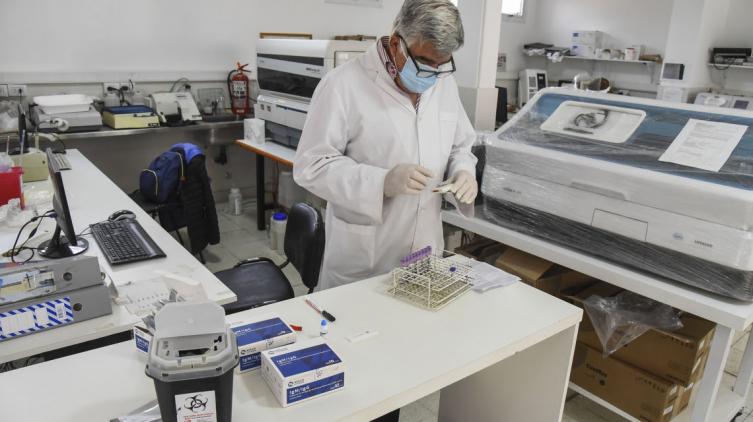 Realizarán testeos masivos a personal de salud 
