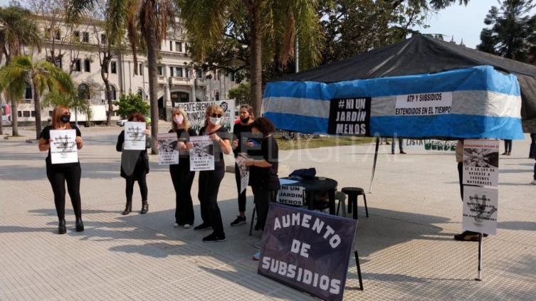Jardines maternales piden ley de rescate