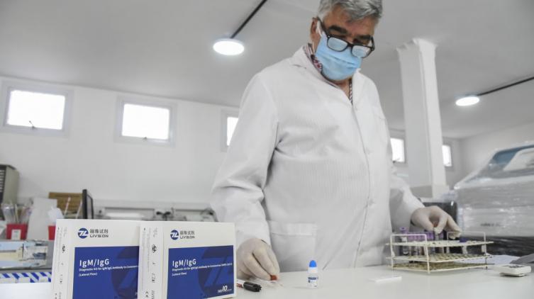 Santa Fe continúa entregando tests rápidos de anticuerpos