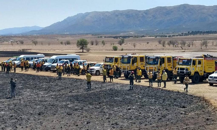 Córdoba activó el alerta roja por incendios: se sumarán bomberos de Entre Ríos y Santa Fe