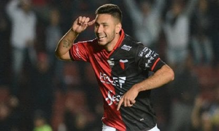 Colón le renovó el contrato a Tomás Sandoval