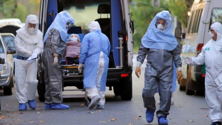 1.667 nuevos casos de Covid en Santa Fe y 29 muertes
