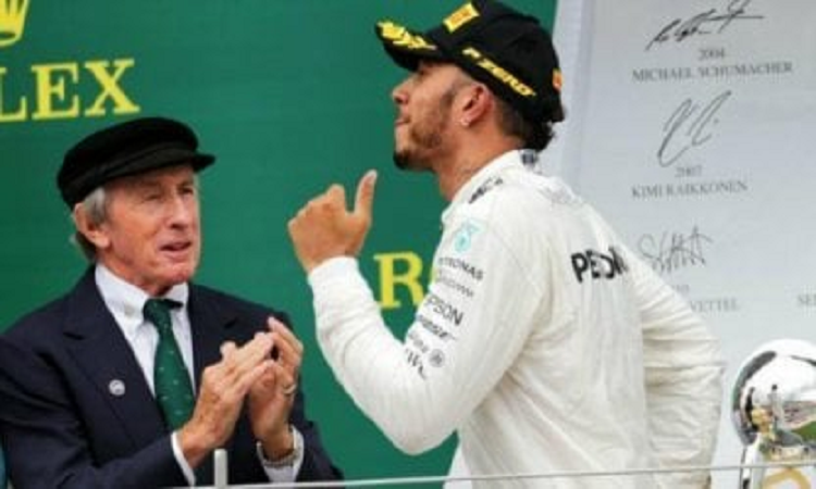 Para Stewart, Hamilton no es tan bueno como era Fangio
