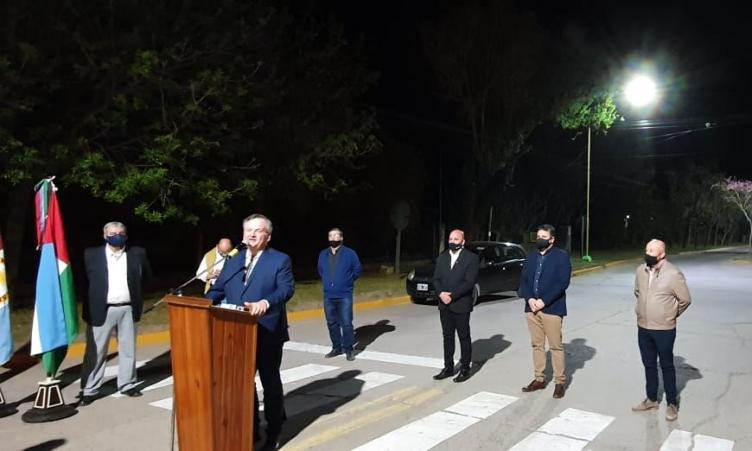 Michlig y Gustavo Barceló inauguraron la nuevas Luminaria Led 