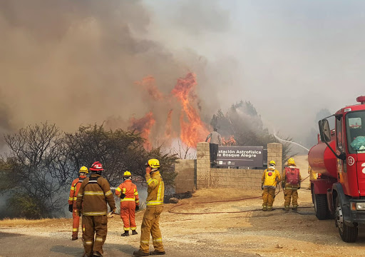 Bomberos combaten en Córdoba focos de incendio en Traslasierra y Cruz del Eje