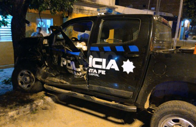 Barranquitas: dos policías heridos tras chocar un patrullero