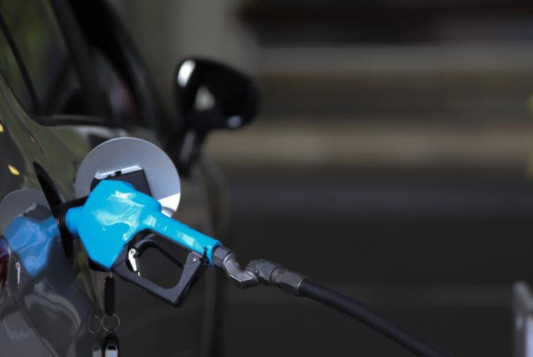 Nuevo aumento de combustibles: las petroleras subieron sus precios