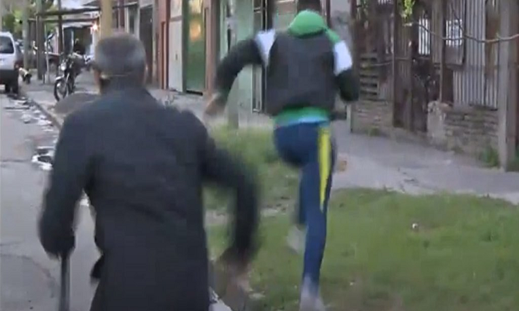 Le robaron el celular a un periodista de El Nueve mientras estaba haciendo un móvil