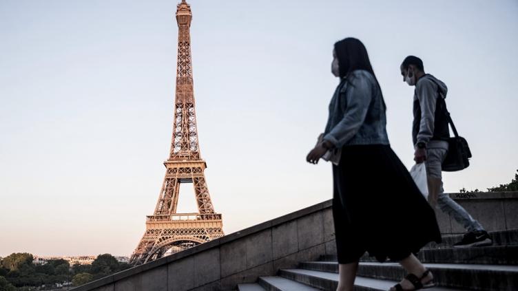 En Francia amplían el toque de queda a 46 millones de habitantes
