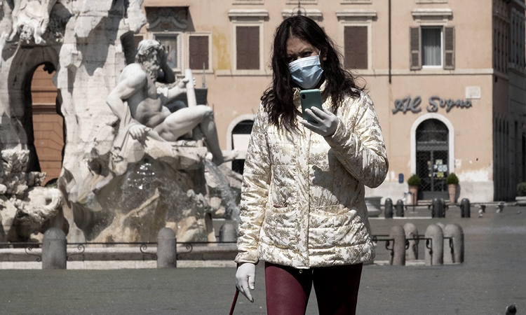 Nuevos cierres en Europa ante una segunda ola de coronavirus, cada vez más 