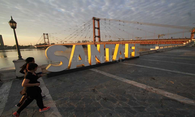 Temperaturas agradables y algunas nubes en la ciudad