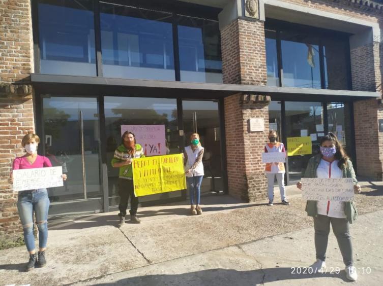 Ayuda económica a docentes reemplazantes y asistentes escolares