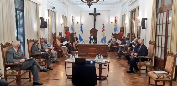 Perotti se reunió con la Corte Suprema 