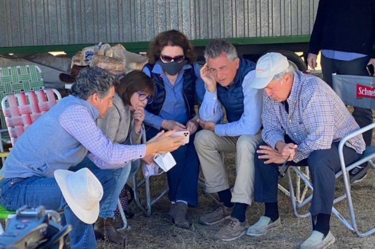 Ordenaron la restitución del campo a los hermanos Etchevehere