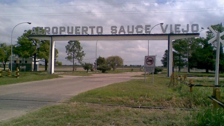 El Aeropuerto Sauce Viejo retomó los vuelos de cabotaje