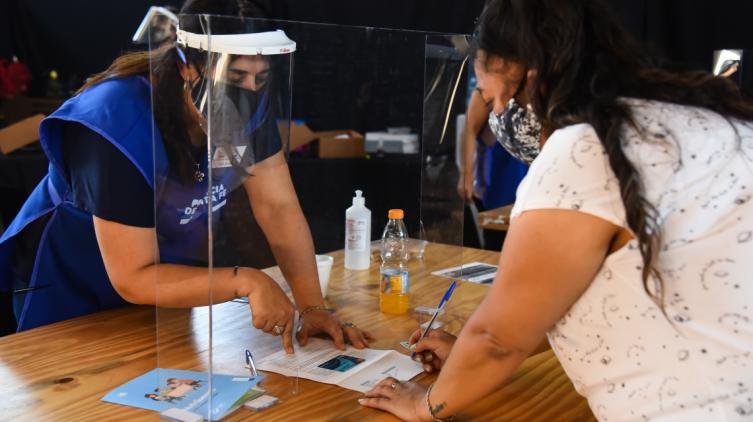 Comenzó la entrega de nuevas Tarjetas Alimentar