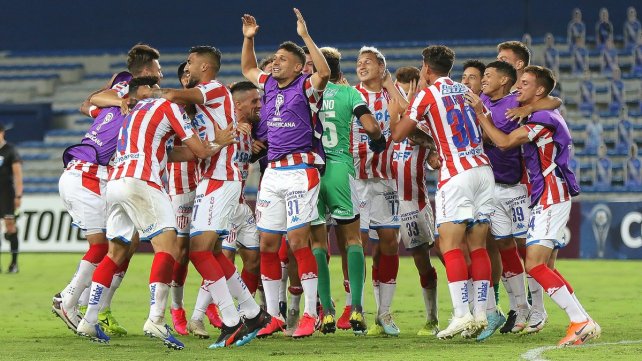Unión recibe a Rácing en la avenida y buscará el primer triunfo en el torneo local