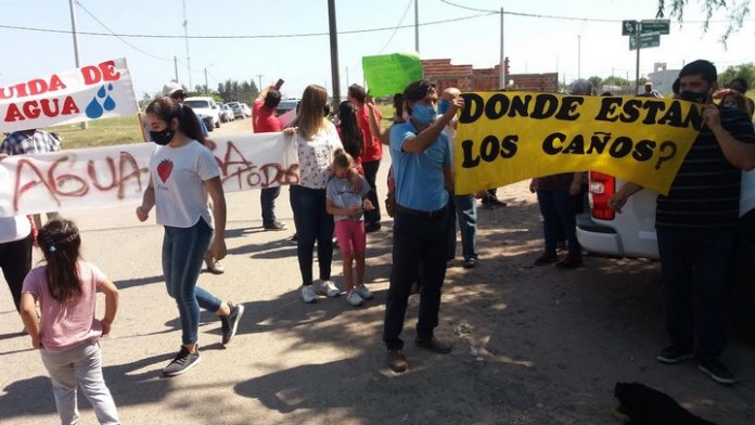 Reconquista: Desaparición de caños de agua comprados para obras