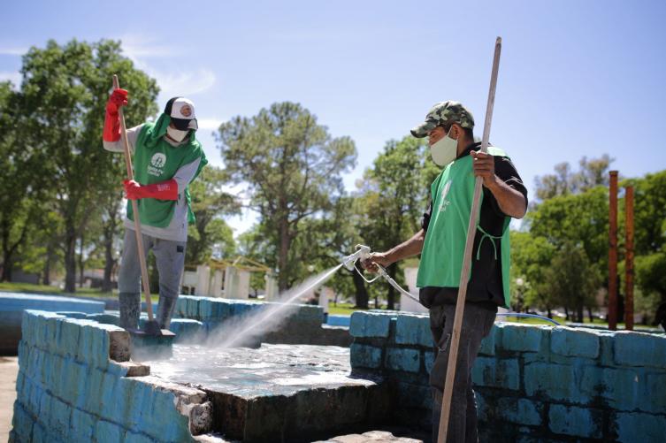 La Municipalidad avanza con la puesta a punto de los piletones 